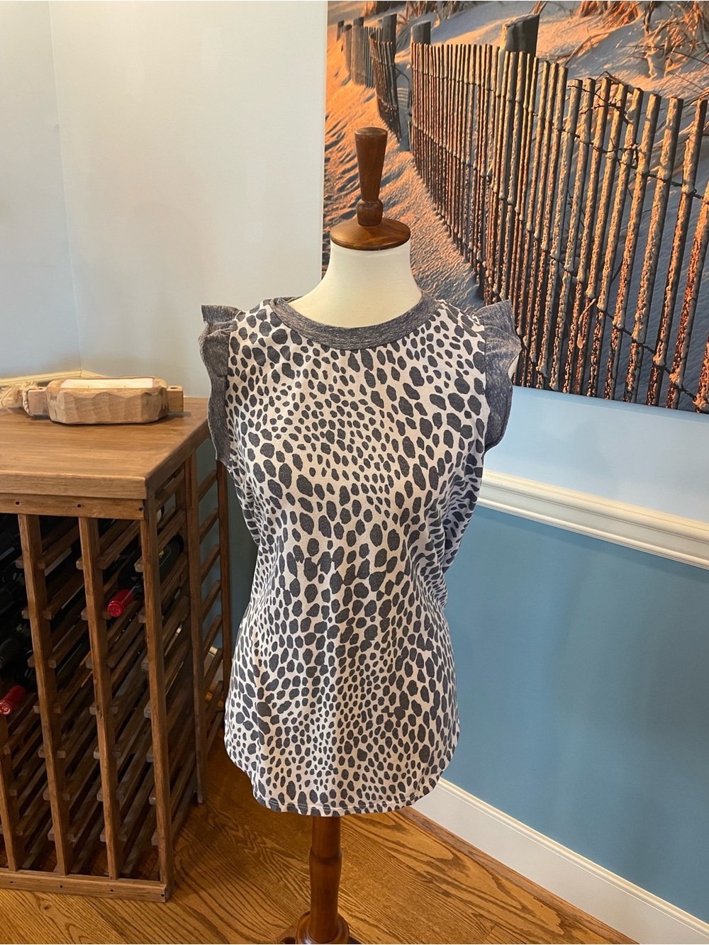 Womens Gray/ Blue and White Leopard Print Ruffle Sleeve Top